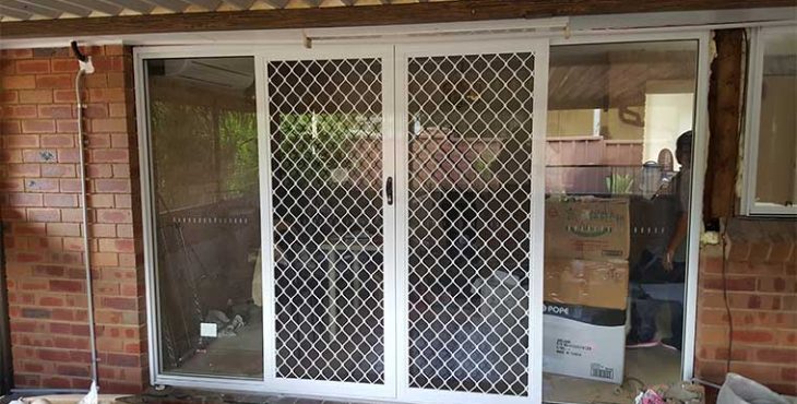 Aluminium screen doors